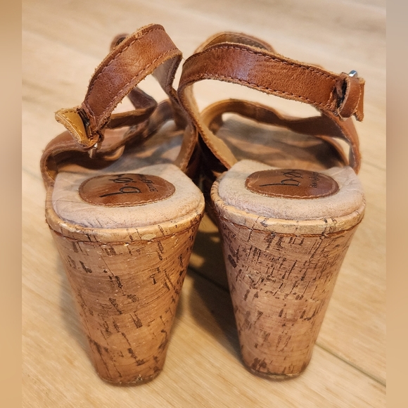 B.O.C. Born Leatger Cork Wedge Sandals 9 - Picture 6 of 12